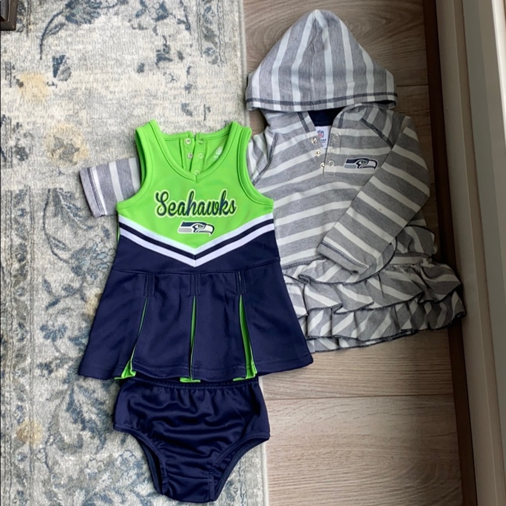 NFL Seahawks cheerleader bundle! 🏈